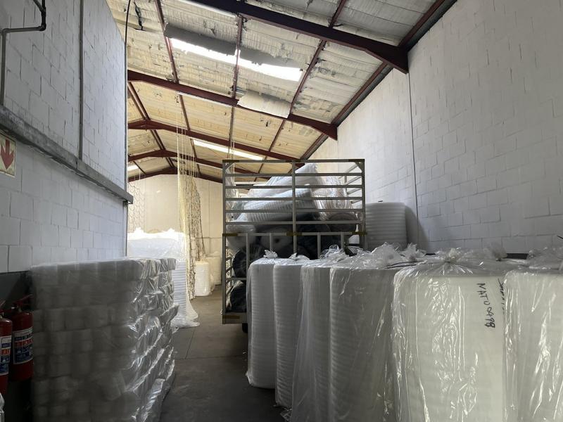 To Let commercial Property for Rent in Killarney Gardens Western Cape
